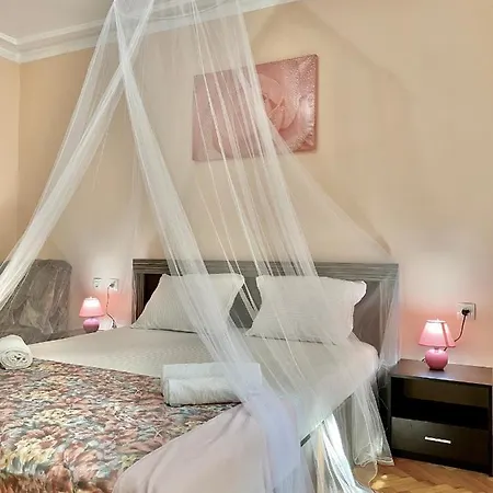 Top Centre Apartment For 4 Persons Апартаменты *