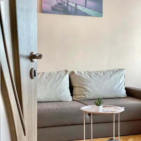 Top Centre Apartment For 4 Persons Бургас