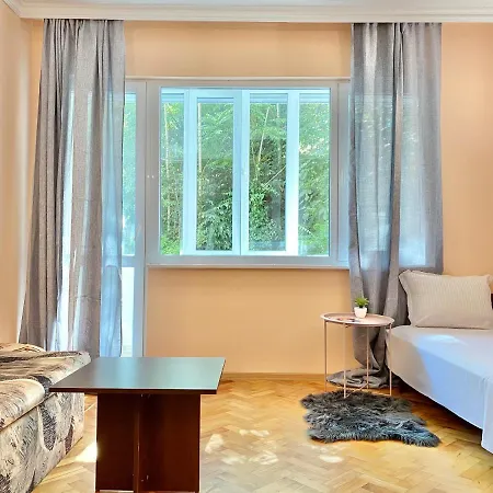 Апартаменты Top Centre Apartment For 4 Persons *