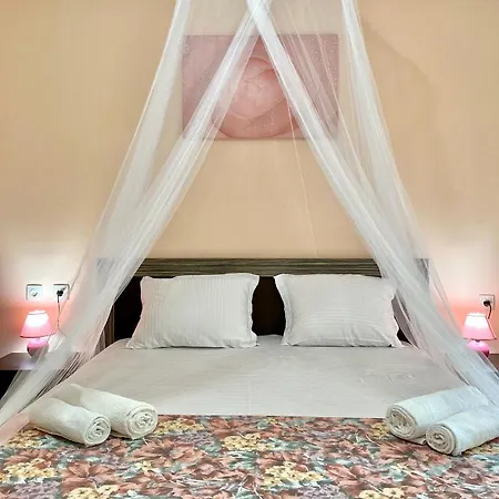 Top Centre Apartment For 4 Persons * Бургас