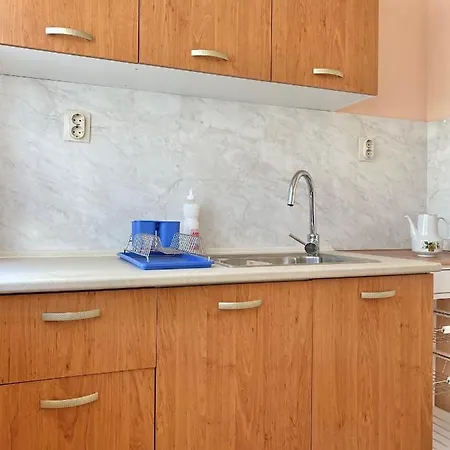 Top Centre Apartment For 4 Persons Бургас