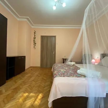 アパート Top Centre Apartment For 4 Persons