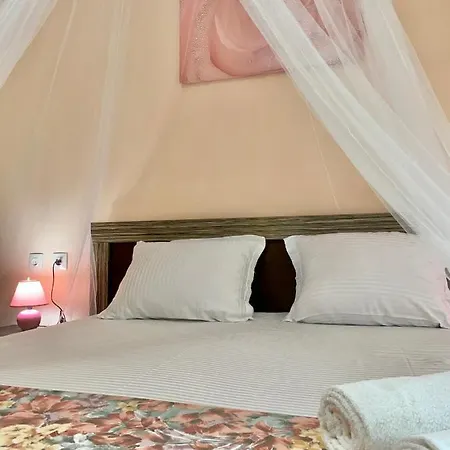 Top Centre Apartment For 4 Persons ブルガス