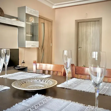 Top Centre Apartment For 4 Persons アパート ブルガス