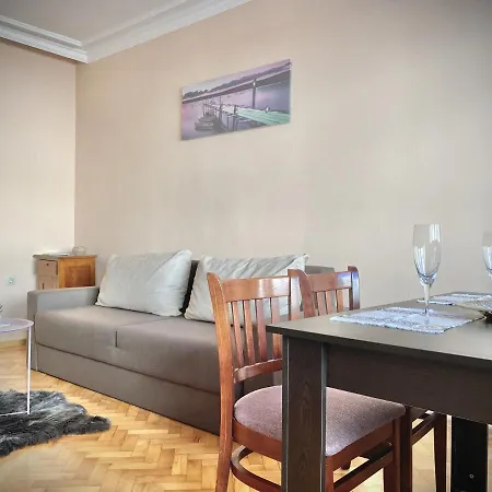 Top Centre Apartment For 4 Persons * ブルガス
